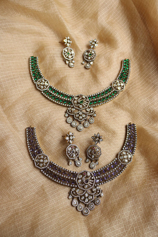 Victorian Peacock Tilak Close Neck Set