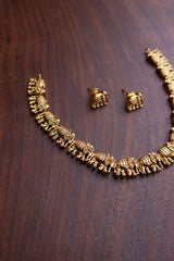 Ruby Haathi Close Neck Set