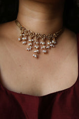 Short Pearl Line Close Neck Set