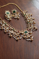 Kundan Circles Short Guttapusalu Set