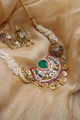 Kundan Tilak Morni Close Neck Set