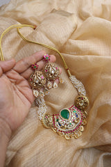 Kundan Tilak Morni Close Neck Set