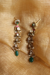 Victorian Sleek Chaand Earrings