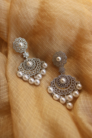 Silver AD Statement Pearl Chaandbalis