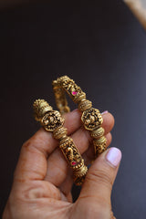 Set of 2 Lakshmi Jadau Bangles