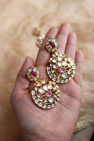 Kundan Swing Chaand Earrings