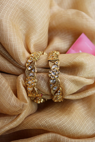 Flower Kundan Bangles